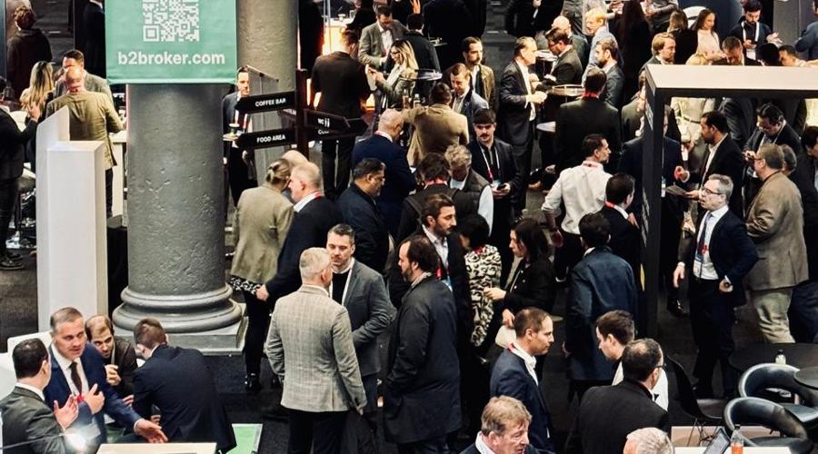 A good crowd on the floor