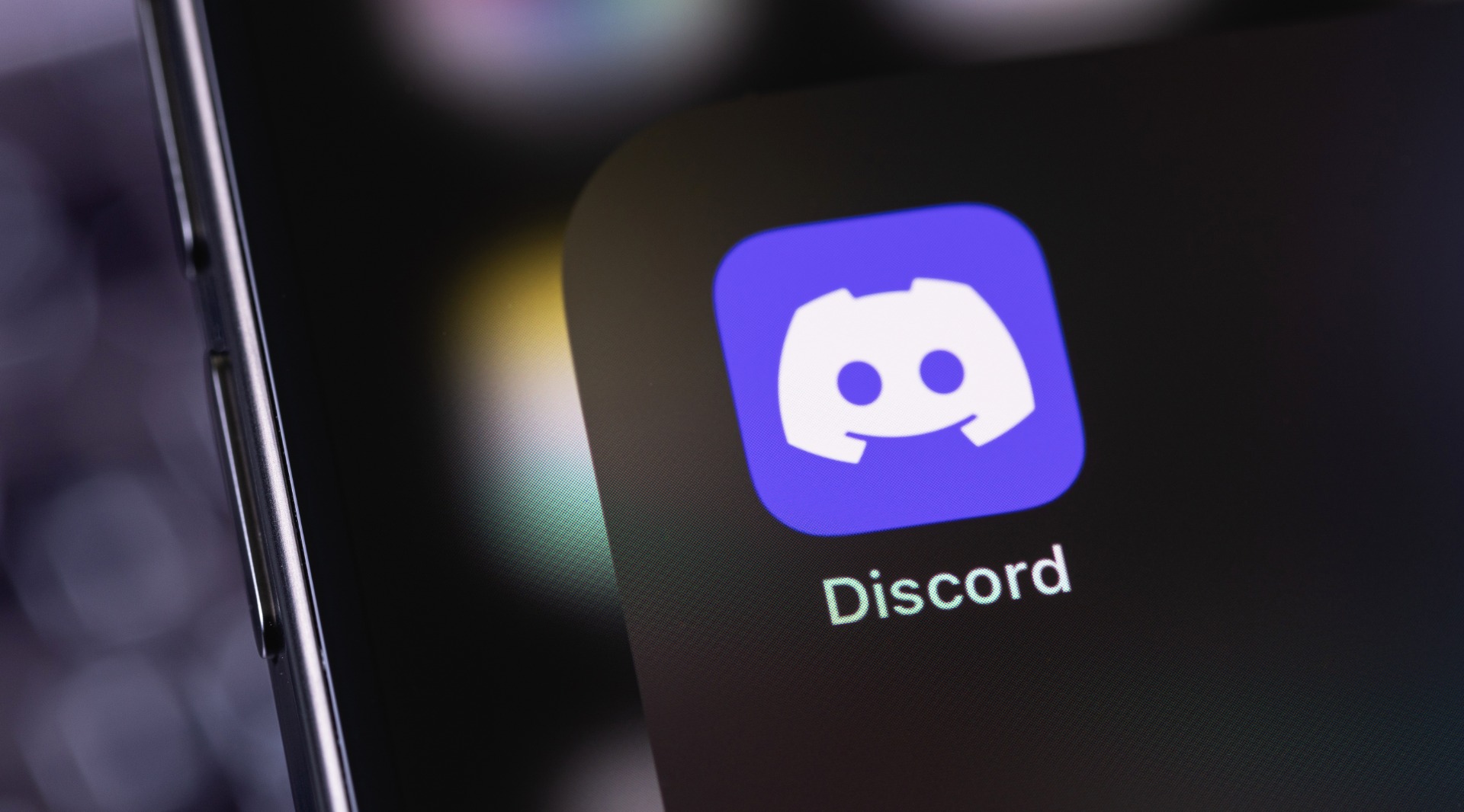 A logo of Discord (shutterstock)