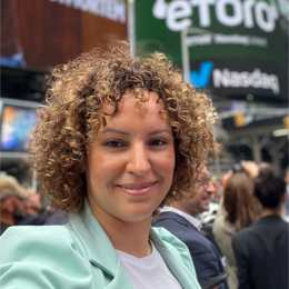 Aklah Sakallah, Senior Director of Finance Operations, eToro