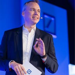 Alexander von zur Muehlen, Deutsche Bank