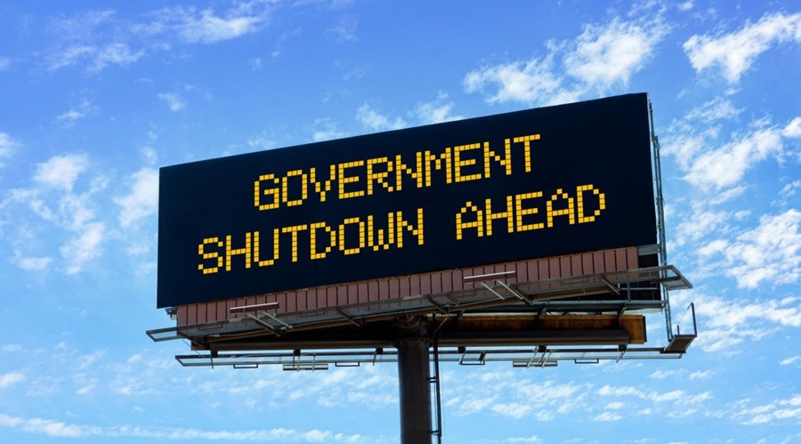 An electronic highway billboard with government shutdown aheadwarning