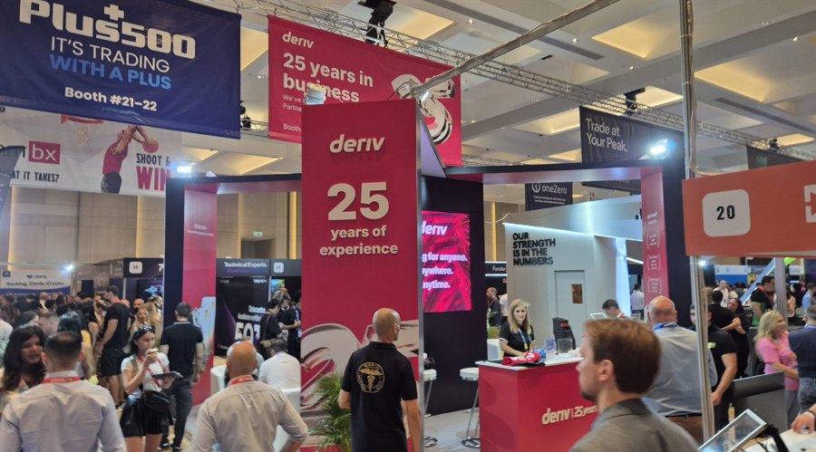 Attendees are flooding the iFX EXPO floor