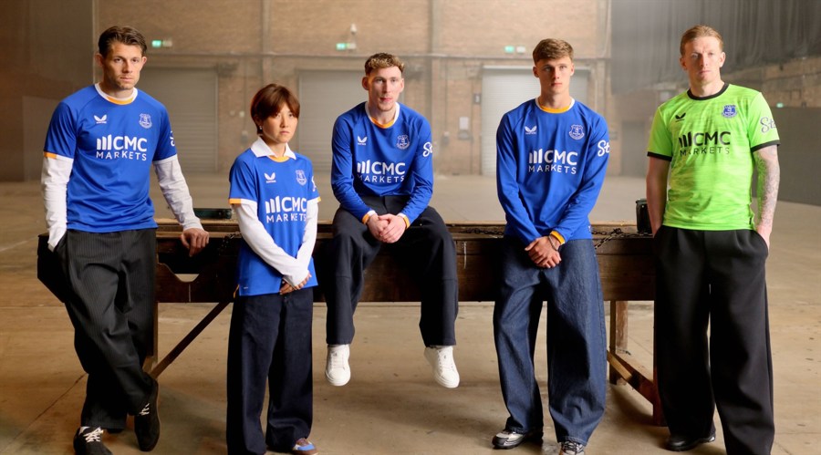 CMC Markets new logo on the front of Everton's shirts