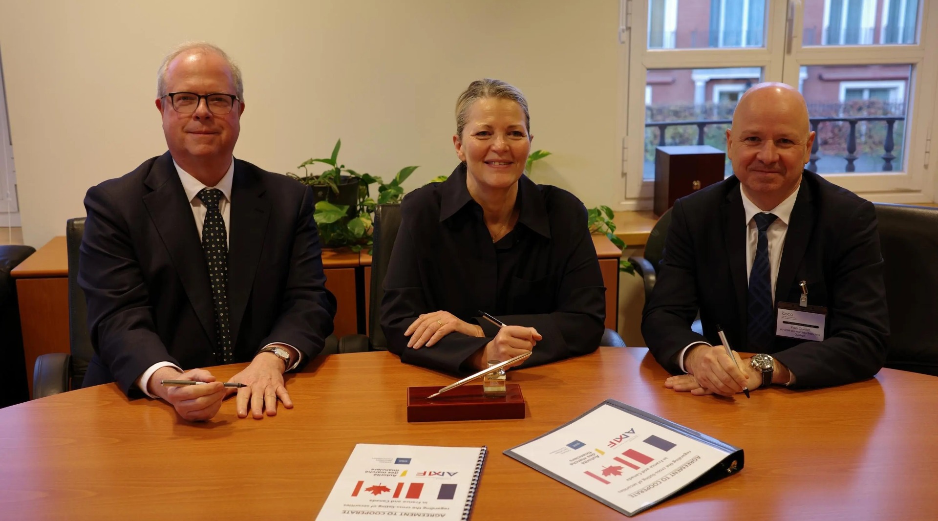 Canada and France cross-listing agreement signed