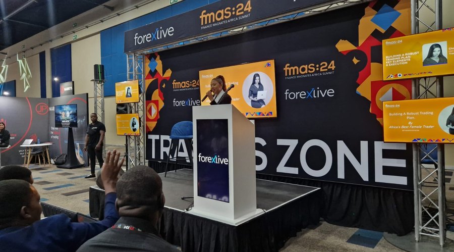 Chantel Snyman, the CEO of TradeWithChantel, presents