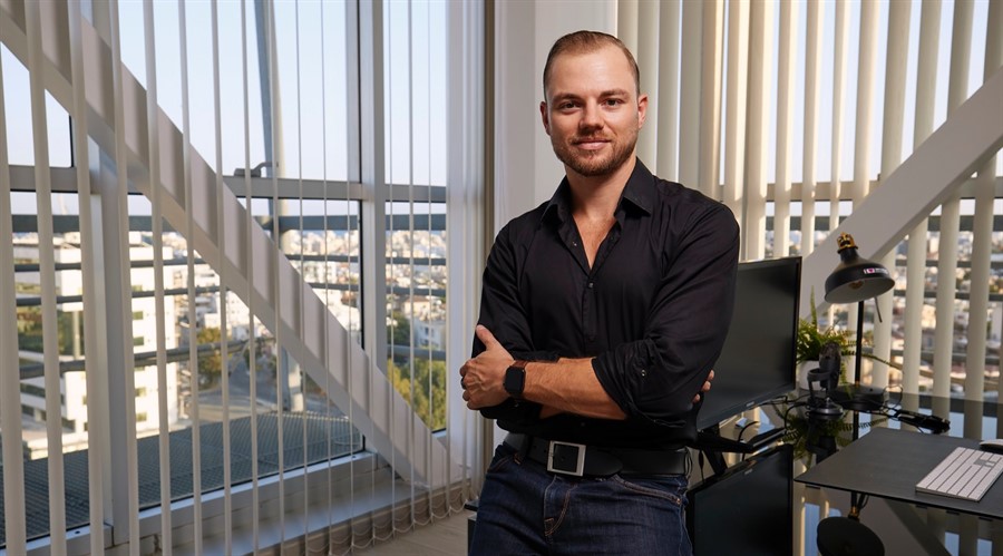 Daniel Vogler, CEO of AMZScale