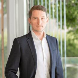 Evgenii Tiapkin, CEO of Freedom24,
