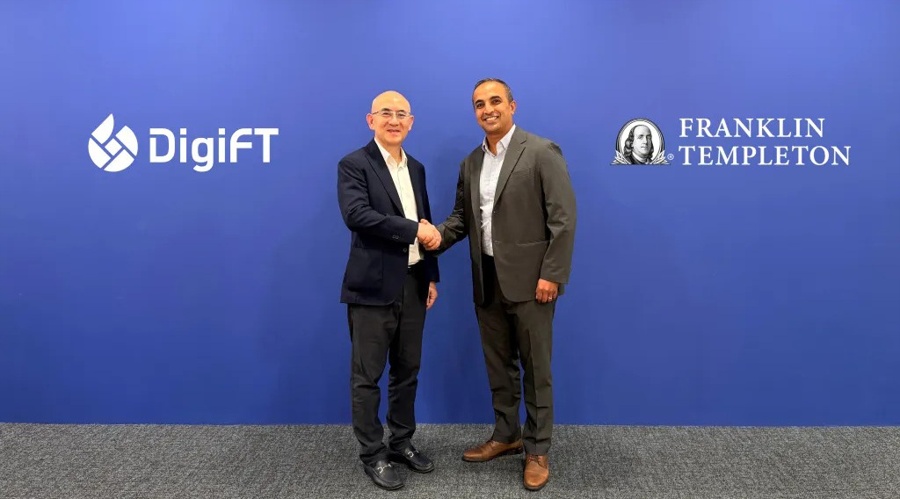Henry Zhang, Group CEO of DigiFT (left), and Chetan Karkhanis, SVP at Franklin Templeton (right)