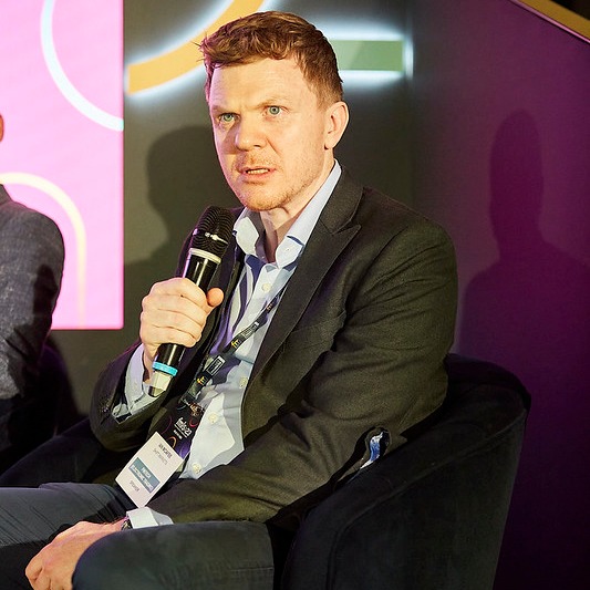 Ian McAfee, CEO en Shift Markets