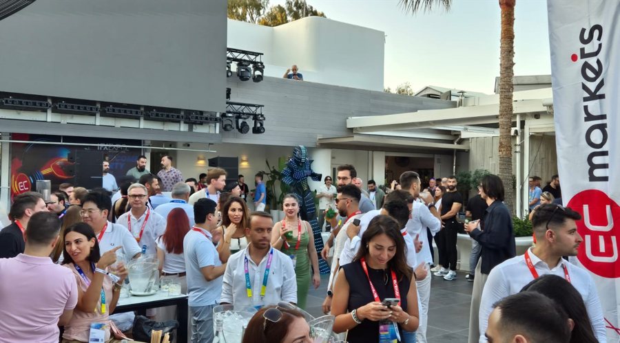 iFX EXPO International 2025: Welcome Party Underway at Columbia Beach in Limassol