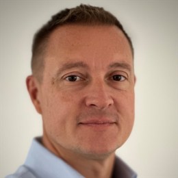 Simon J., Head of FX Product at LSEG