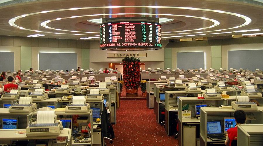 HKEX Regains “Top Global Listing Spot,” Equity Turnover Nearly Doubles in 2025