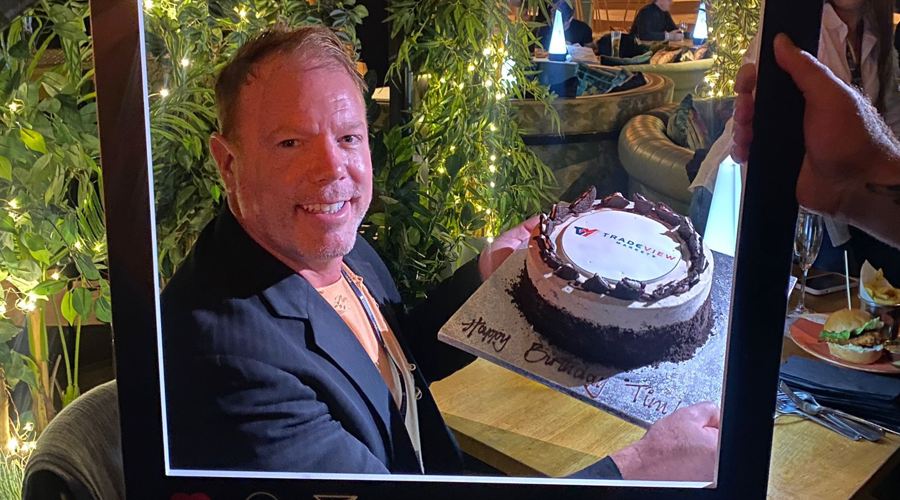 Timothy Furey, Founder and CEO of Tradeview Markets, celebrates birthday at FMLS:23