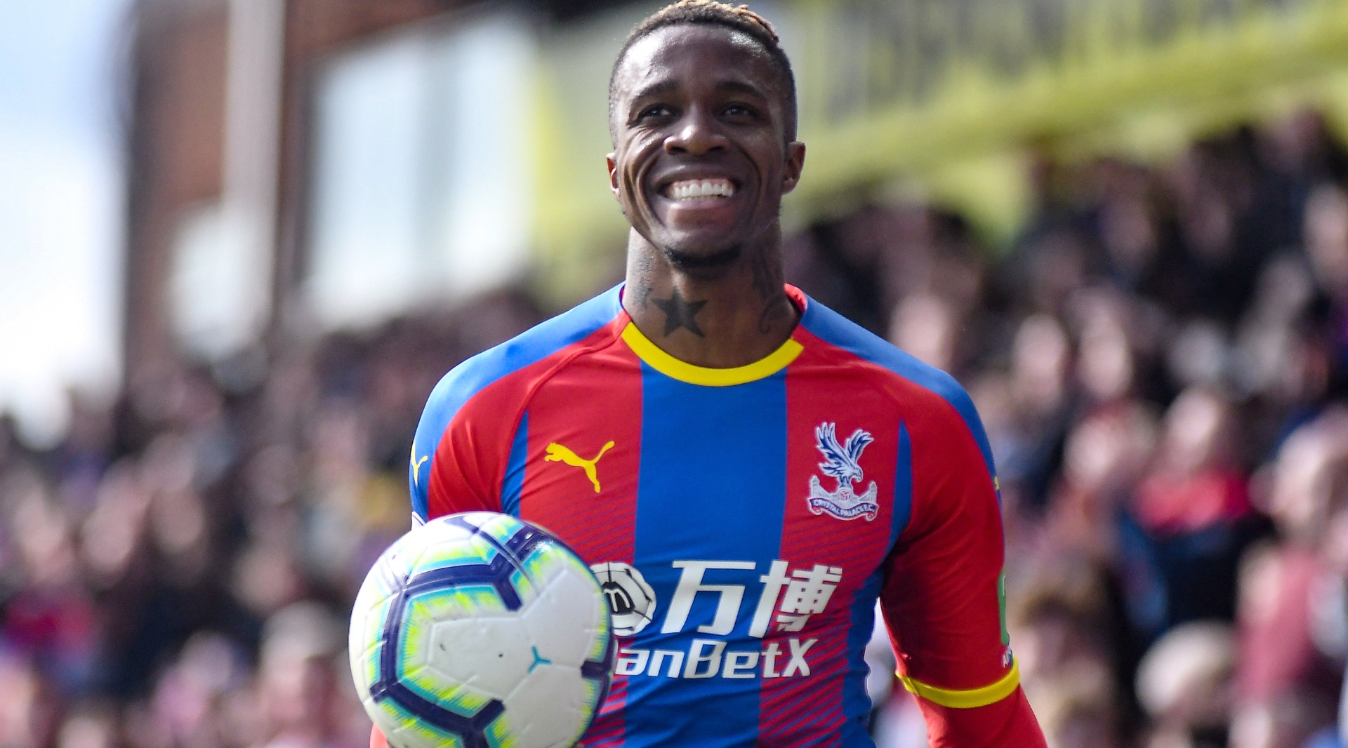 Wilfried Zaha of Palace pictured during the 2018-19 Premier League game (shutterstock)