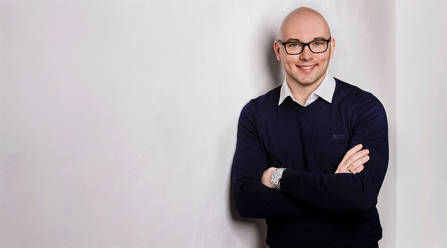 eCommerce pioneer Maurice Glißmann, founder and CEO of AMZSCALE